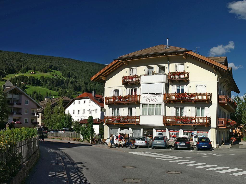 Residence Rose San Candido Eksteriør bilde